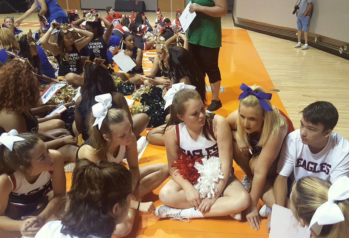 angiemobro's tweet photo. #NCAcheer  Coach Taylor rocks! https://t.co/WInpVHUyrN