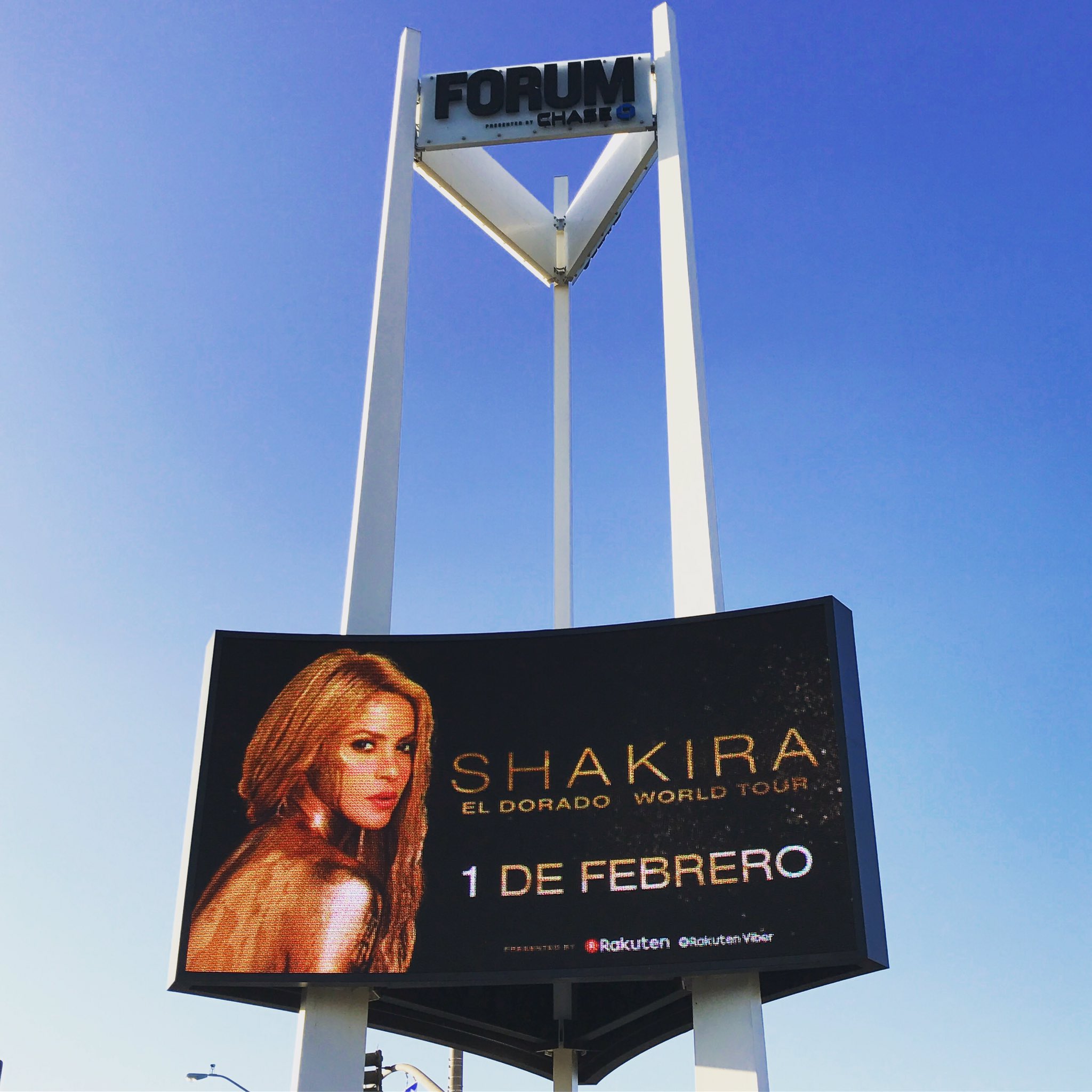 The Forum on Twitter: "PRESALE for @shakira at the Forum on February 1