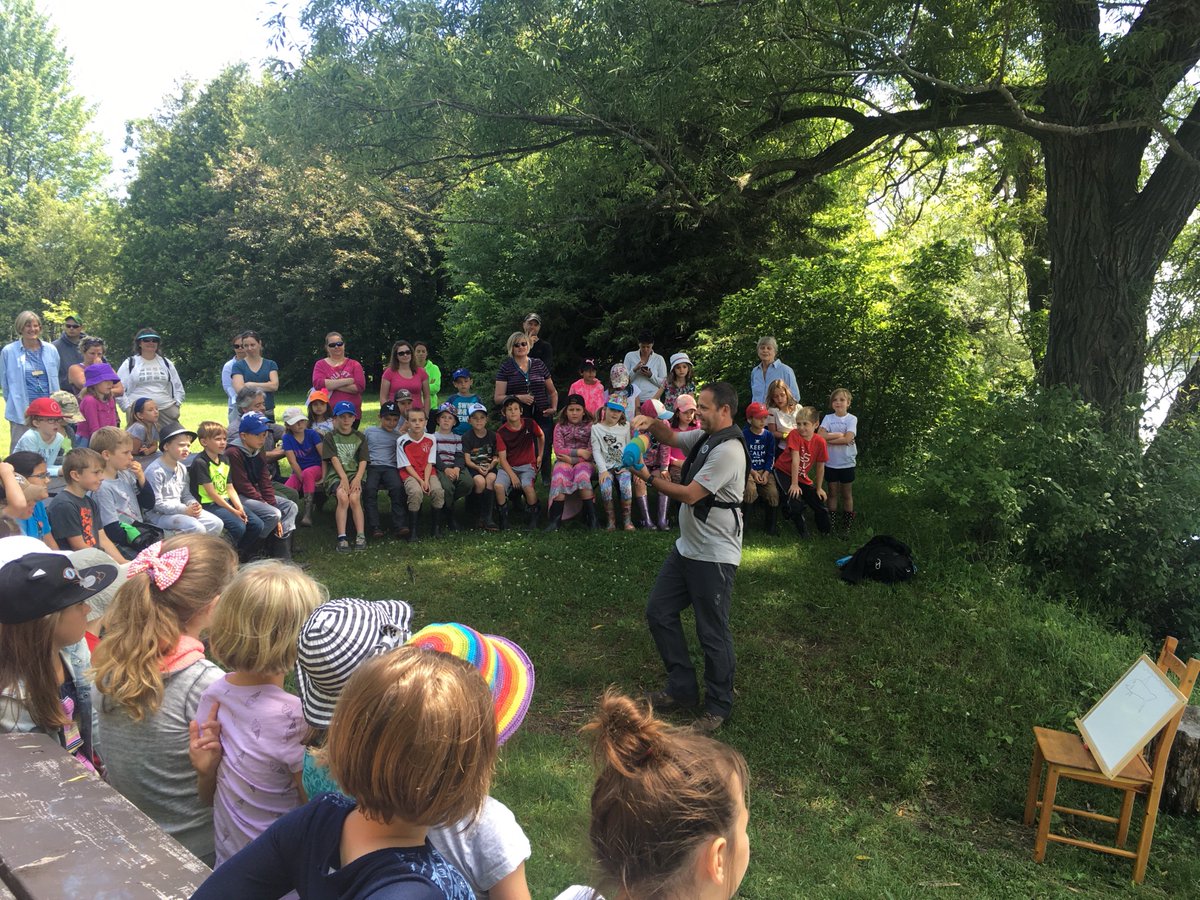 Aquaticsbrit's tweet photo. Started off the week at Baxter Conserv Area with @SJC_fishy teaching kids about fish! https://t.co/PJtlGD8jmd