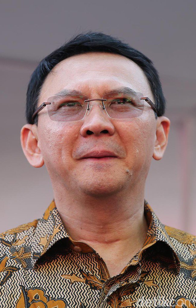 fangidaememo's tweet photo. @basuki_btp 
"Di lumpur sekali pun BERLIAN TETAPLAH BERLIAN !
#HBDAHOK51 &amp; GBUALLF https://t.co/44iEfvIVwH