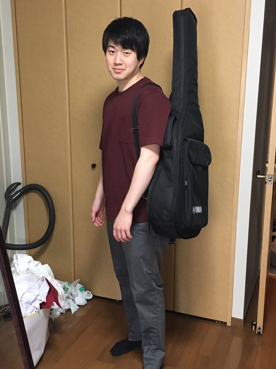 井上 雄哉 No Twitter 今日の服が今時の大学生の感じがすごいってうるさいので撮ってあげました 太りすぎだろ