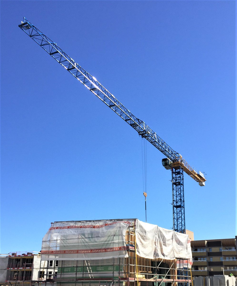 RaimondiCranes's tweet image. Raimondi&apos;s technical team captured this image onsite in Linköping, Sweden! News coming soon! #heavyliftingsolutions #cranes