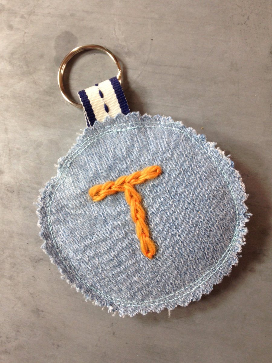 ShabbySheUK's tweet image. Personalized letter T tag, Embroidered Bag charm, Kids Bag Fob, S… etsy.me/2ruKpff #upcycle #InitialBagCharm