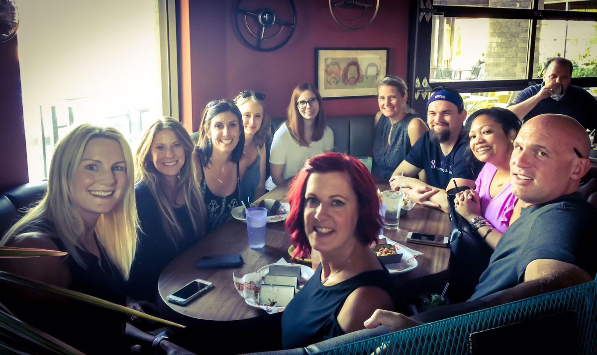 EMDRgurus's tweet photo. Getting together and celebrating life #infinitehealingandwellness #infinites #infinitefam #lori https://t.co/3t6iCiTv1M