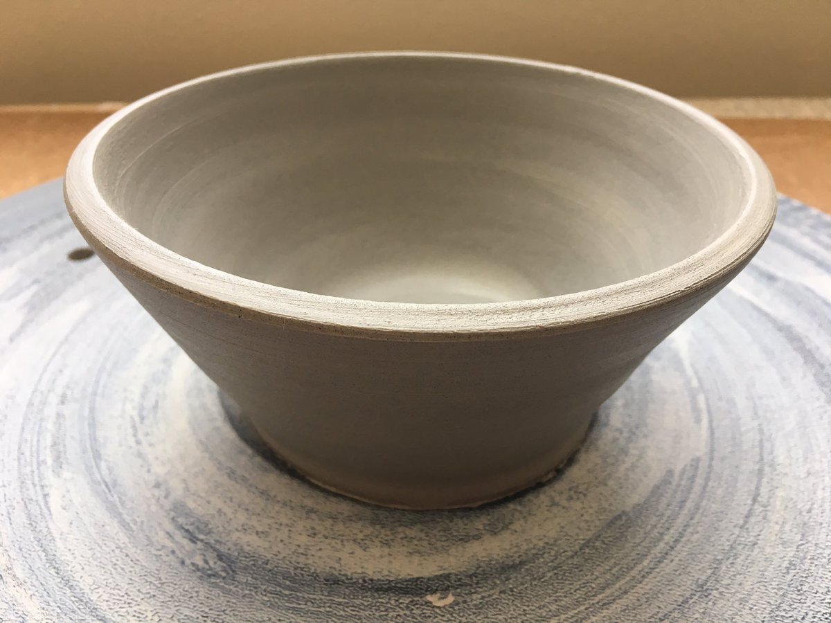 smARTisteacher's tweet photo. Two pots & starting another painting! #K12ArtChallenge #K12ArtChat #TERPart https://t.co/H15FbIFBCt