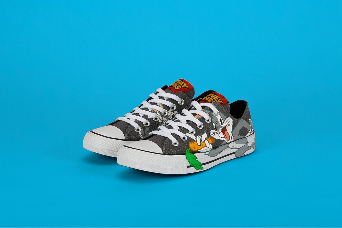 looney tunes converse journeys