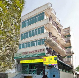 GuideJunction's tweet photo. Best #IndustrialTrainingProgram to #Malaysia offered by #LBIILM Delhi - https://t.co/dV4wHwCUbj https://t.co/7VE2qpalFw