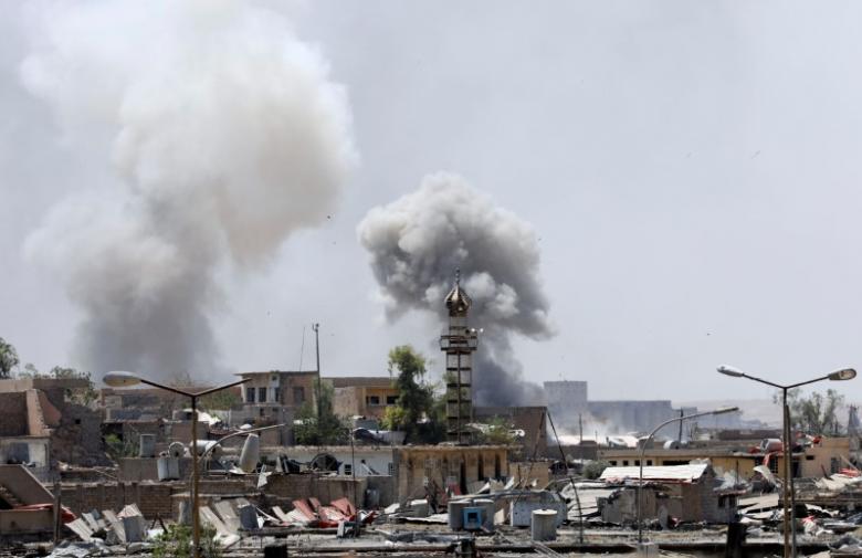 'Their fictitious state has fallen': Iraqi military declares end of caliphate after capturing historic Mosul mosque. reut.rs/2u1wo9D