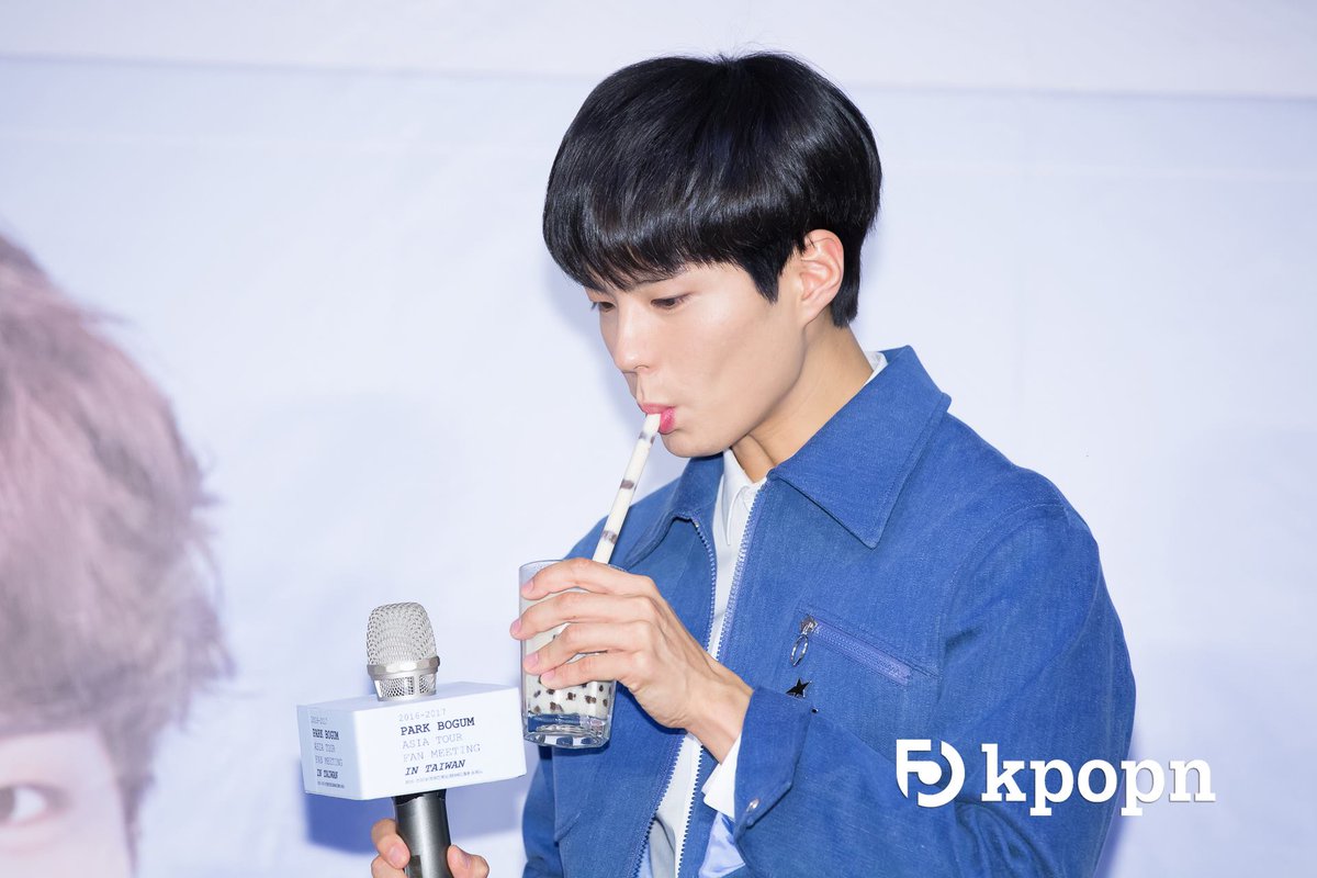 officialbogumph's tweet photo. Gutom na ko Bogum-ah! Penge nga!
#ParkBoGum #박보검
Credit as tagged https://t.co/8csnjtG4HT