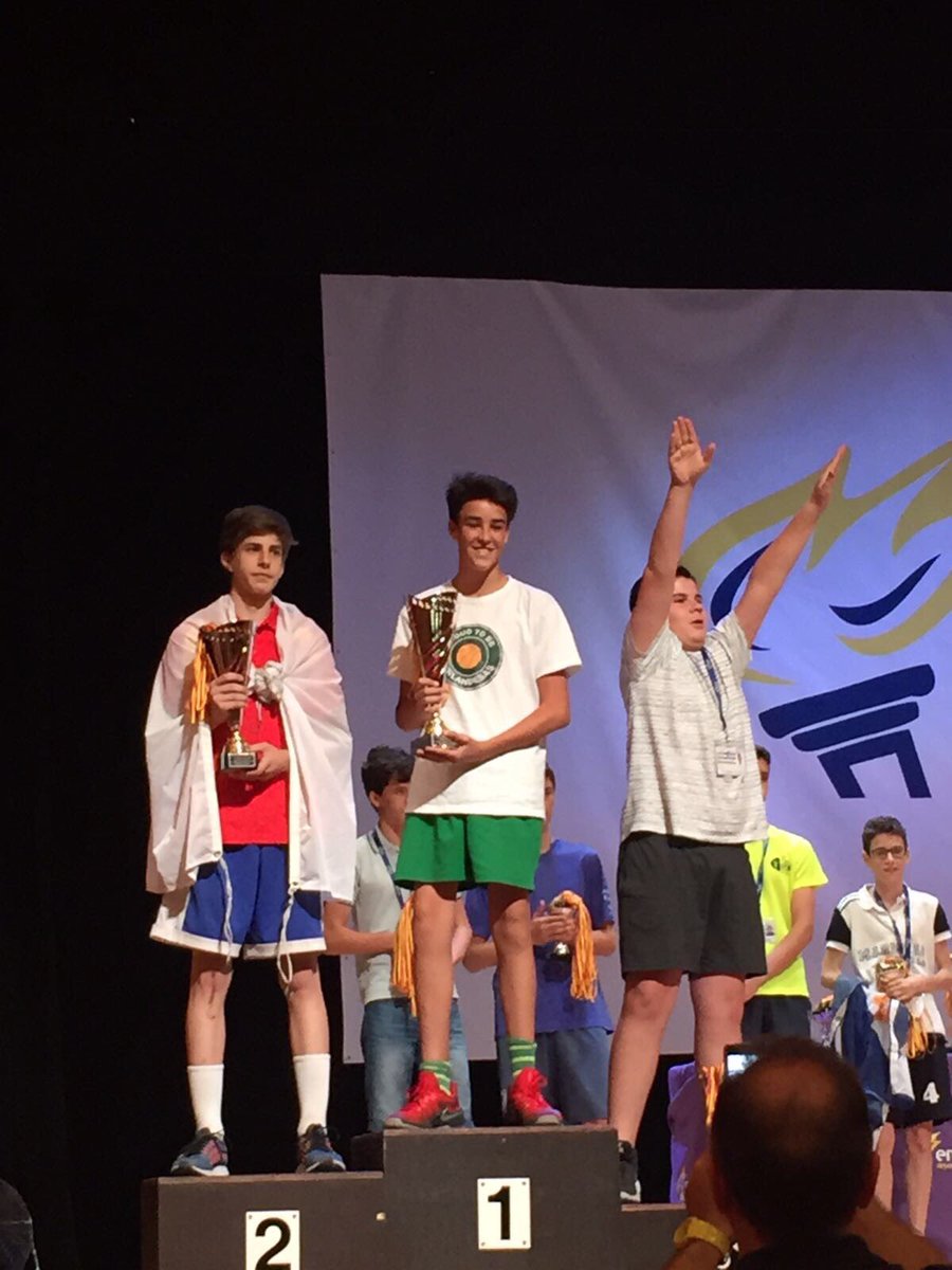 irlandesassoto's tweet photo. #cuentatuvida Enhorabuena al equipo cadete masculino @ClubIrlandesas, campeón de España @JuegosEMDE @DeportesECM https://t.co/mBvxFZn8rq