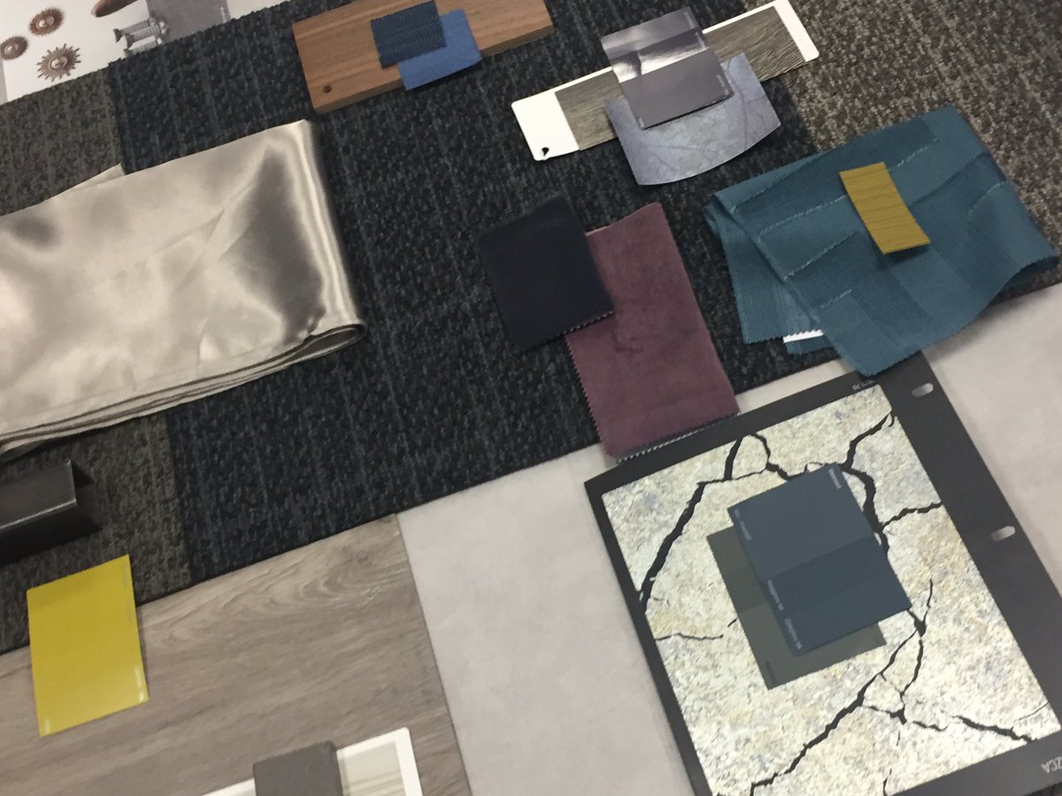 christaderuiter's tweet photo. Interieuroverleg @DeBonteWever fase 2 nieuwbouw #hetbegin #keuzes #kleurtjes #materialen #leukejob https://t.co/UUX7943Q7K
