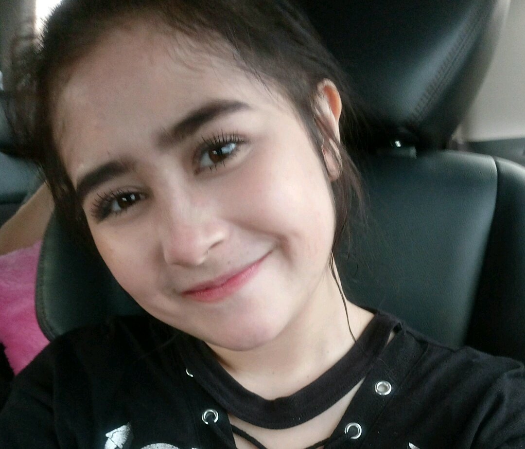 Senyum nya <a href="/PrillyBie/">Prilly ☘️</a> bismillah see u anniv september yaa ii 😘😘