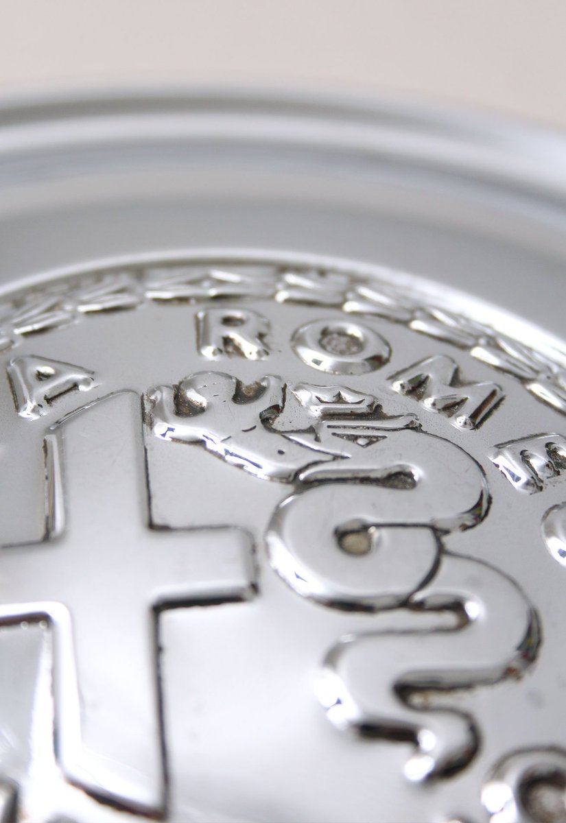 Shared_Content's tweet photo. Hubcap 
https://t.co/sMCT0wlIlQ
#sharedcontent #carterstudio https://t.co/aRvWqG3TnG