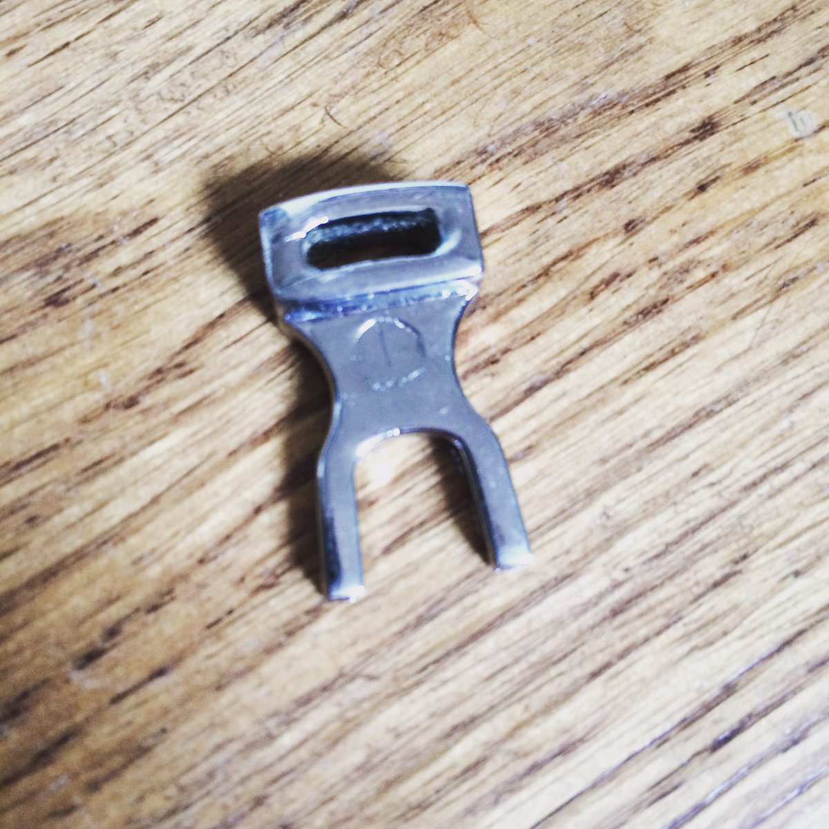 #craftycolouring #whatisthis #canyouguess #strangeobjects #dontknow #needhelp #sewing #craft #bugging #me Help I don't know what it is.