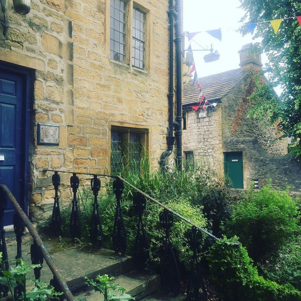 Ottoman_st's tweet photo. Bunting is out, must mean summer is here ☀️ #peakdistrict #summer #bakewell #adventures #travel #countryside #brit… https://t.co/ff89GIFA9p https://t.co/pKxiJMuf6z