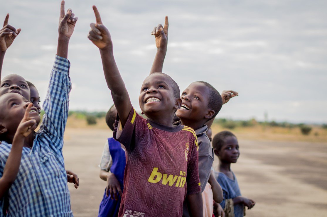 UNICEFMalawi's tweet photo. Exploring drone use cases that will benefit children, strengthening transport, providing connectivity &amp; assisting with imagery. #Drones4Good https://t.co/5k6YQvqpWQ
