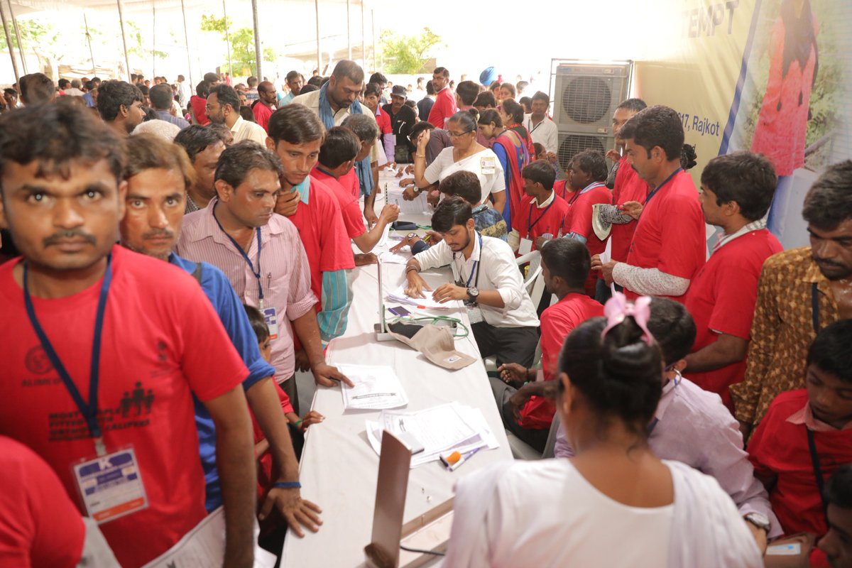 socialpwds's tweet photo. #DivyangMegaCamp : Guinness World Record is being attempted in #Rajkot today.

@narendramodi @vijayrupanibjp @TCGEHLOT https://t.co/n6iFt8ihhF