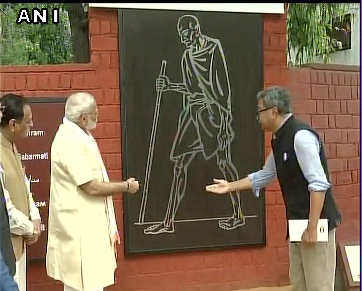 SaundiD's tweet photo. @republic Our BEST #PM
@narendramodi ji
reached GUJARAT 🇮🇳🙏
#SabarmatiAshram
After
#ModiInPortugal
#ModiTrumpMeet
#ModiInNetherlands
👉 #ModiInGujarat https://t.co/3yDxBae56f