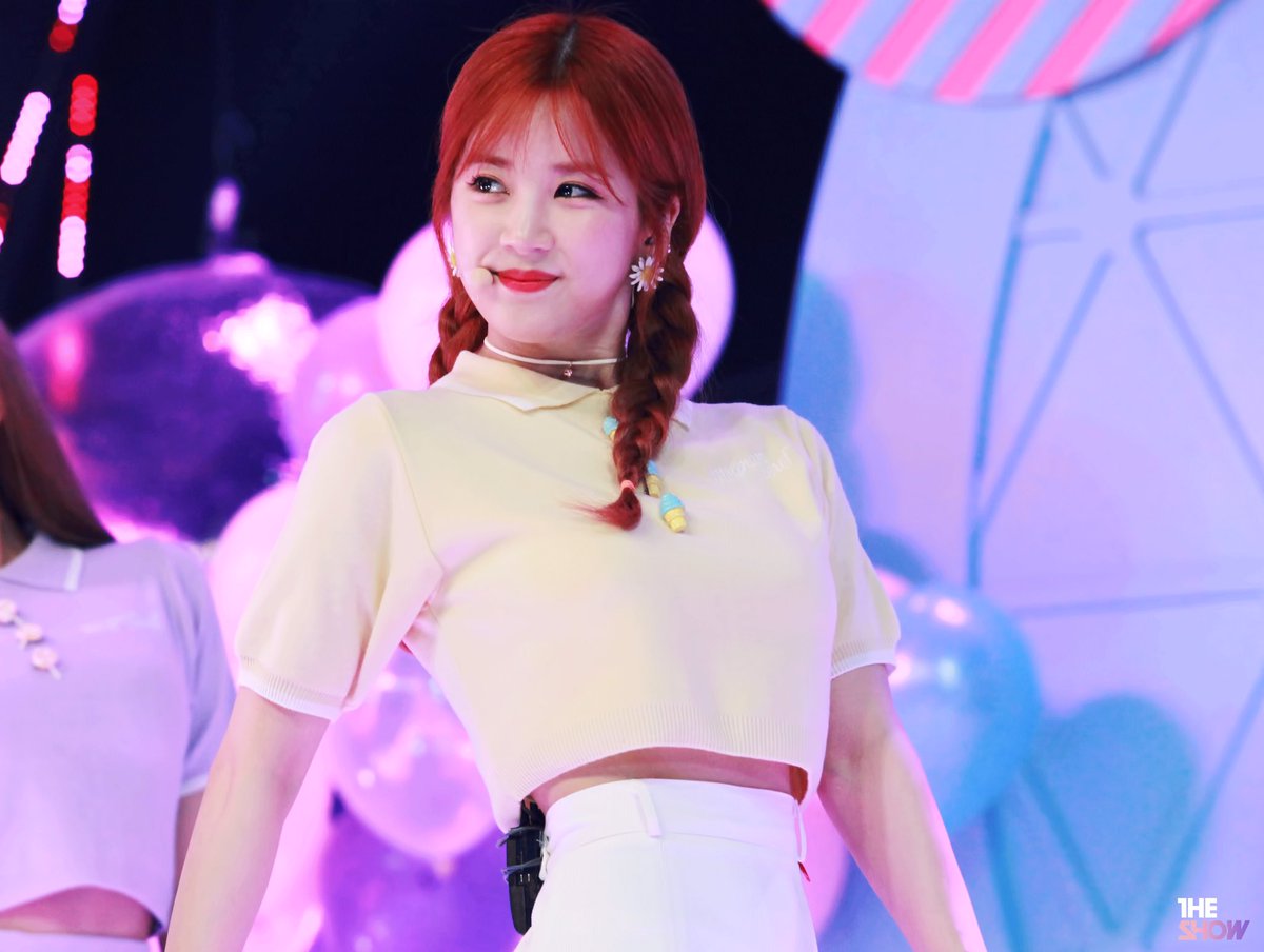 Rongfanbase's tweet photo. 170628 Chorong #에이핑크 #박초롱 - SBS MTV The Show Update https://t.co/tcfVGir8eO