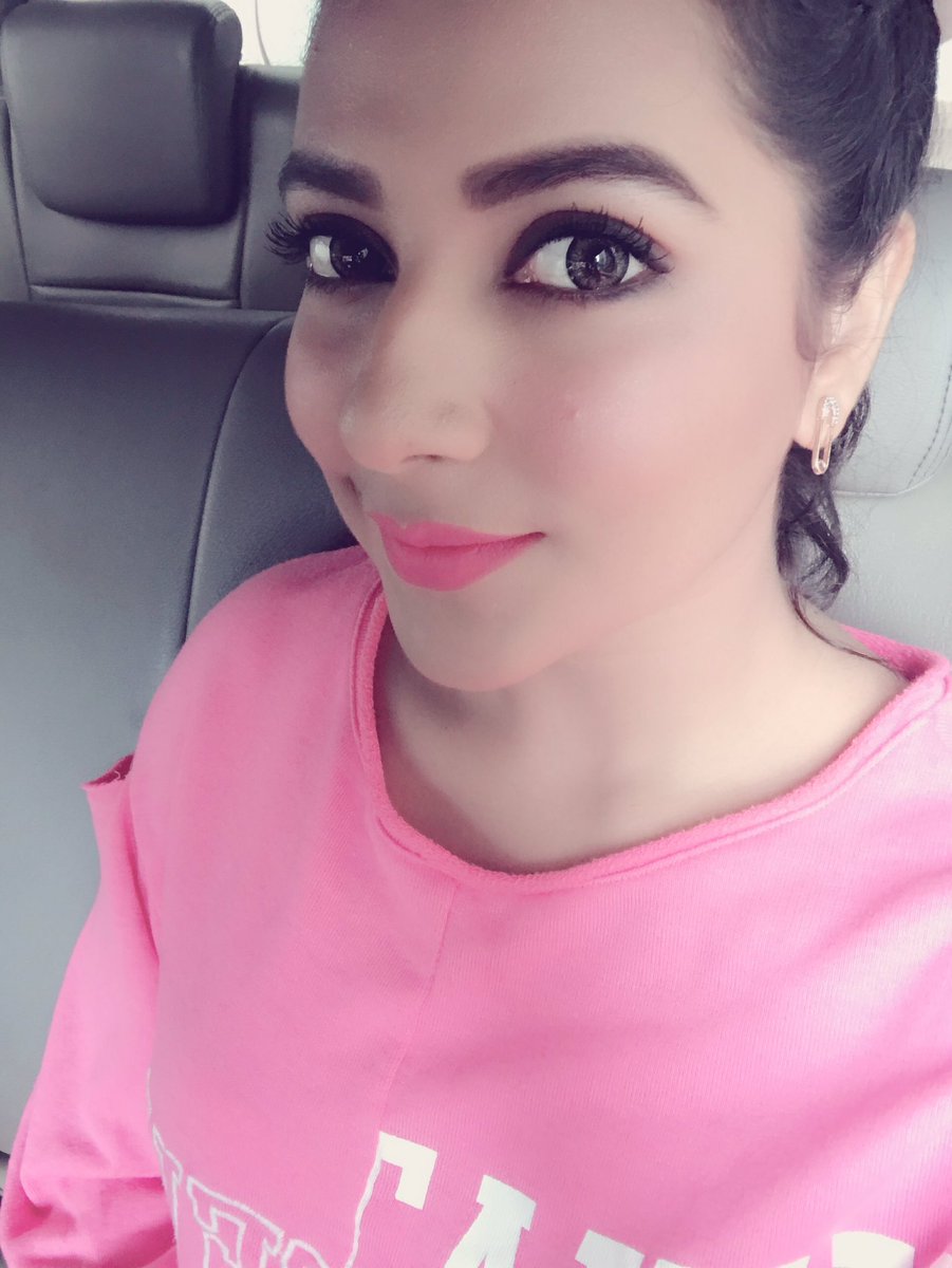 subhashreesotwe's tweet photo. #promotion #Dekhkemonlage @myslf_soham @prosenjitbumba @SudeshnaJhumu @guhaabhijit1965  #dadagiri @SGanguly99 https://t.co/jeNFLsTOsr