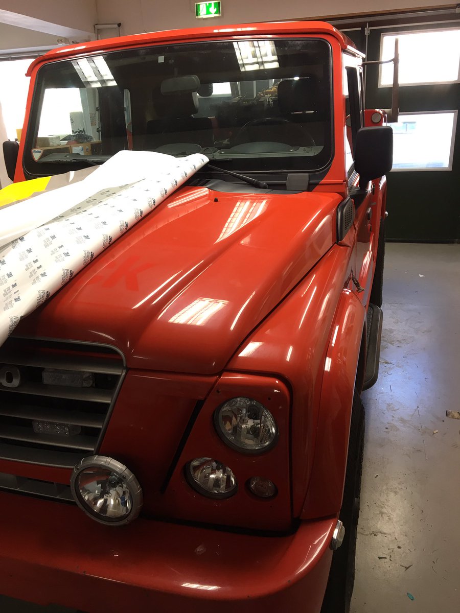 dekortekk's tweet photo. 3 dias de curro pero ya listo para entregar :) #Vinilo #3M #1080 #amarillo #rotulos #carwapping #españa :p https://t.co/ZIHnJhZjBR