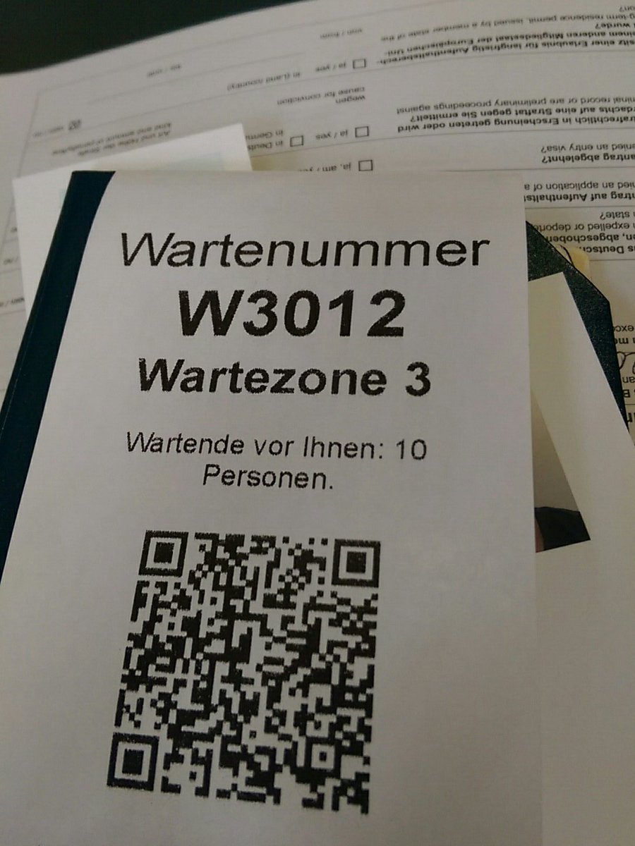 Nach hundert Minuten: Eine Wartenummer! #yay #niederlassungserlaubnis