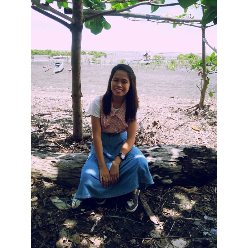 psy_rose21's tweet photo. Sit and smile😁❤ https://t.co/B0rgBQGYD5