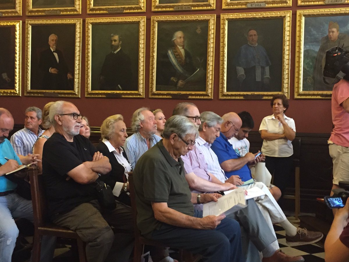 Avui al ple de s'<a href="/ajuntpalma/">Ajuntament de Palma</a> x intervenir sobre el punt del monolit #safeixina