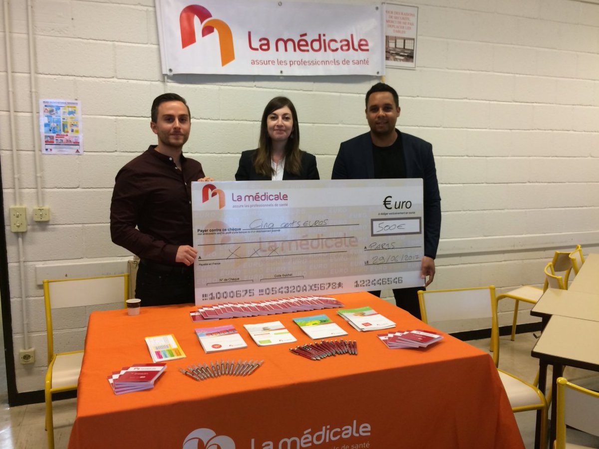 LaMedicale's tweet photo. Aujourd'hui nous sommes au #CliSPro2017 organisé par @clispfr où nous remettrons un chèque de 500€ au gagnant du #CAISP ! https://t.co/sT7UVwPBj2