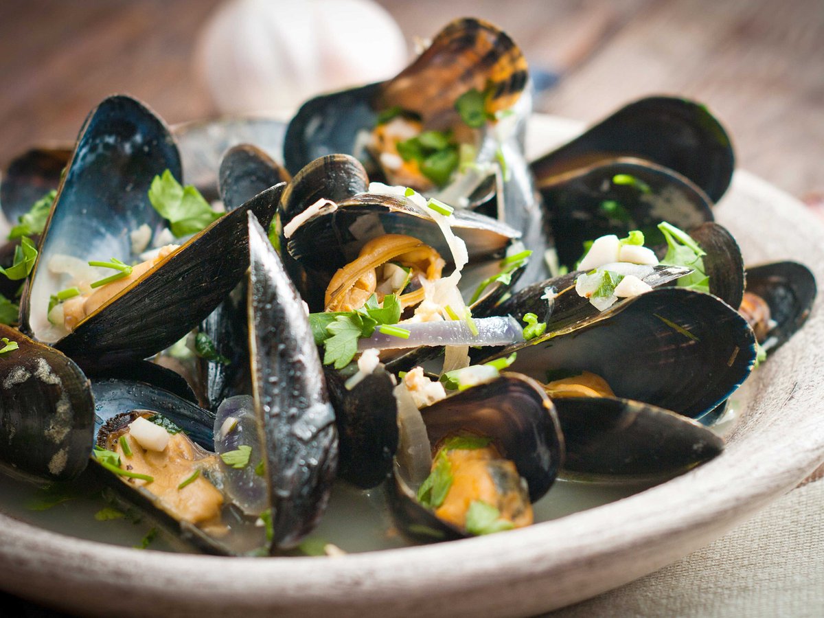 Het mosselseizoen is officieel begonnen! Dat wordt dus weer heerlijk genieten! Smakelijk mosselseizoen! #mosselen