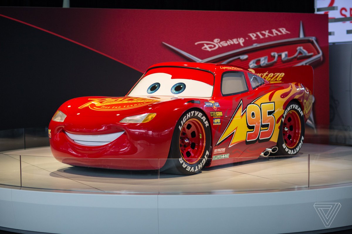 DisneyStudiosIE's tweet image. If you’re going to @MCMComicCon this weekend, keep an eye out for everyone’s favourite racing hero, Lightning McQueen! #Cars3 is out July 14