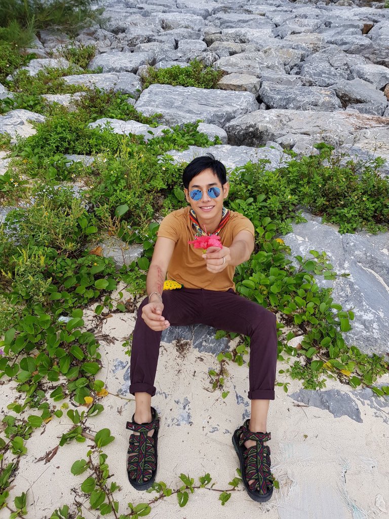 peckswardrobe's tweet photo. แว่นในรูปจ้าาา https://t.co/zgUc2u2uU4