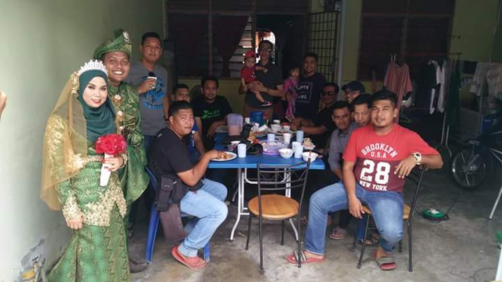 RuzwanMessi's tweet photo. Kenduri Di TDJ,Umh Pengantin Lelaki...
#SelamatPetanggg
#AdaNieDgnHemdsome
#JemaahTDJ https://t.co/z6tbmHjEbZ