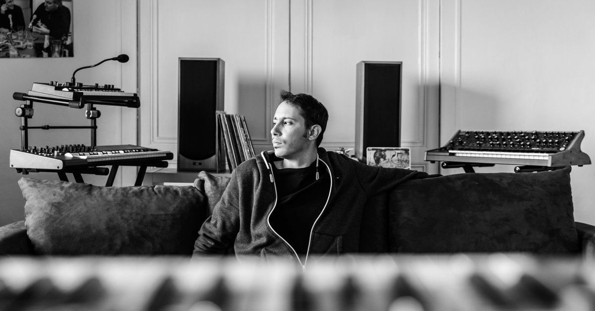 ecumedessons's tweet photo. @Lecomtedebregeo nous parle culture underground, électro et nous donne sa vision sur ls relations artistes-marques. 
https://t.co/YNHbvq2CN3 https://t.co/8j73dqawM0