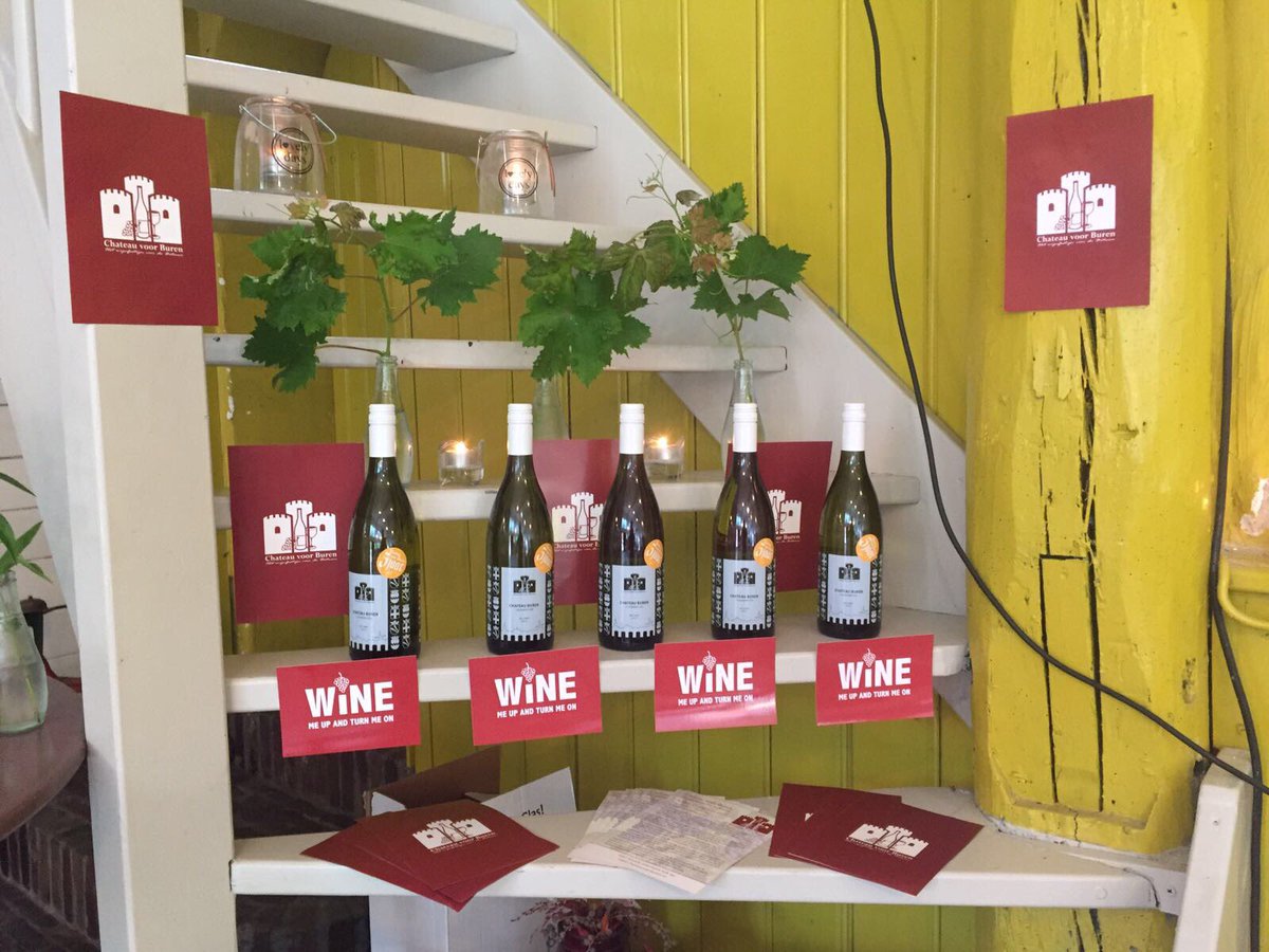 hofhouding's tweet photo. Ook De Hofhouding schenkt de enige echte Chateau Buren wijn. Kom 'm proeven! #chateauburenwijn #wijncafé https://t.co/f21hRr4mI8
