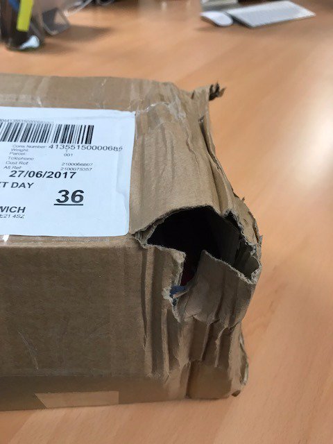 itsedd_yo's tweet photo. @officialUKMail Sterling effort. Thanks for your impeccable service and customer care! Loved the attitude of your courier too! https://t.co/Z05iFbPpzy