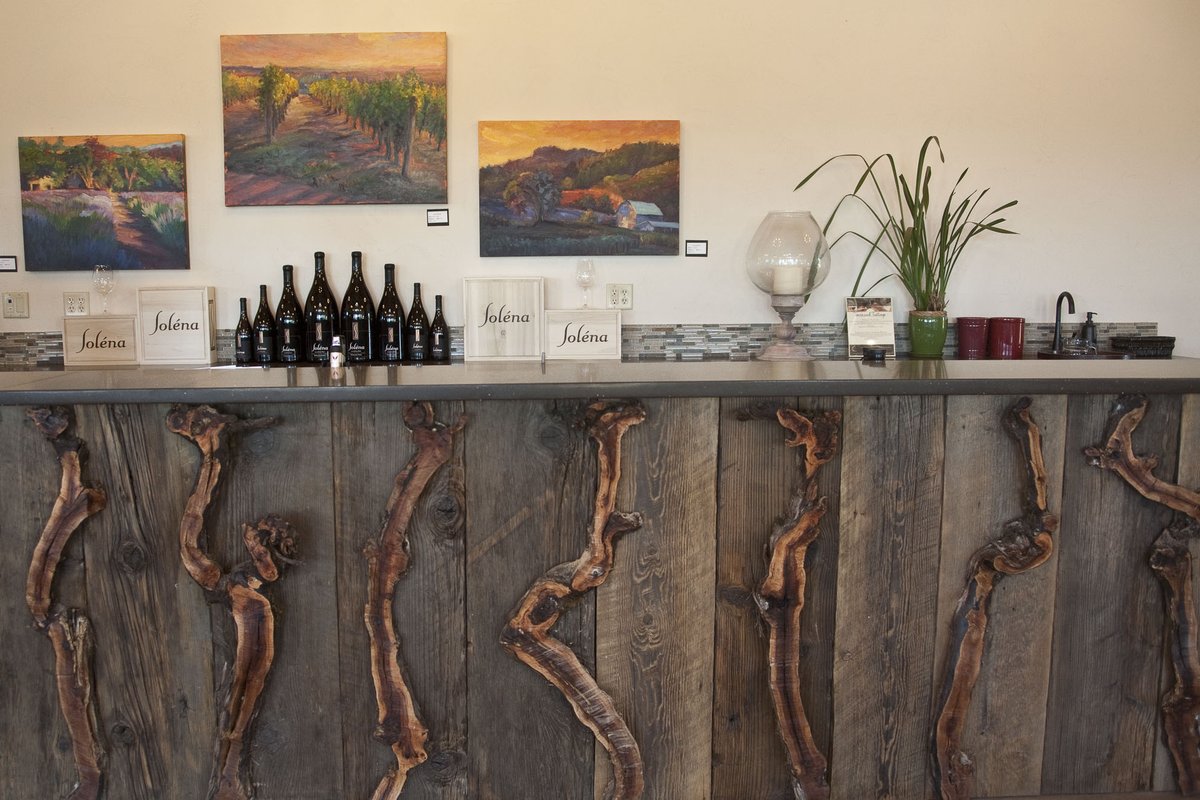 AmericanWineryGuide tweet media