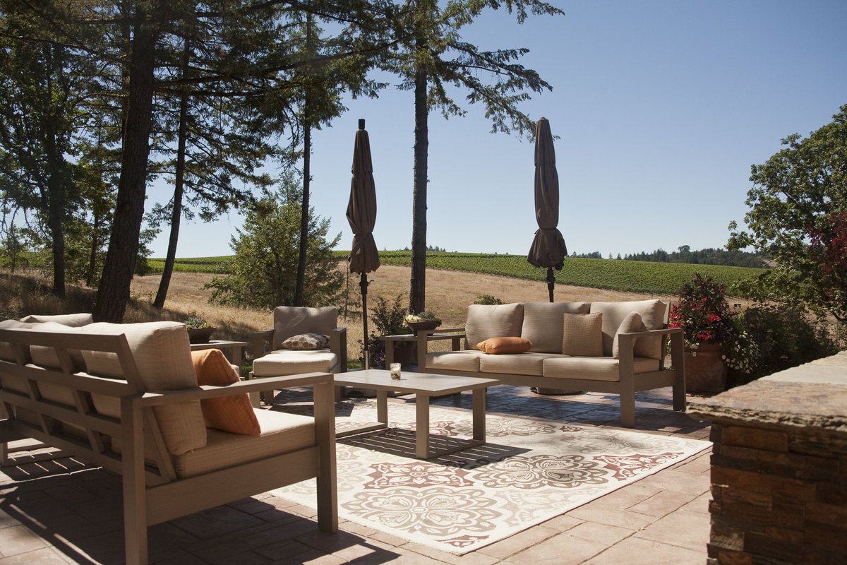 AmericanWineryGuide tweet media