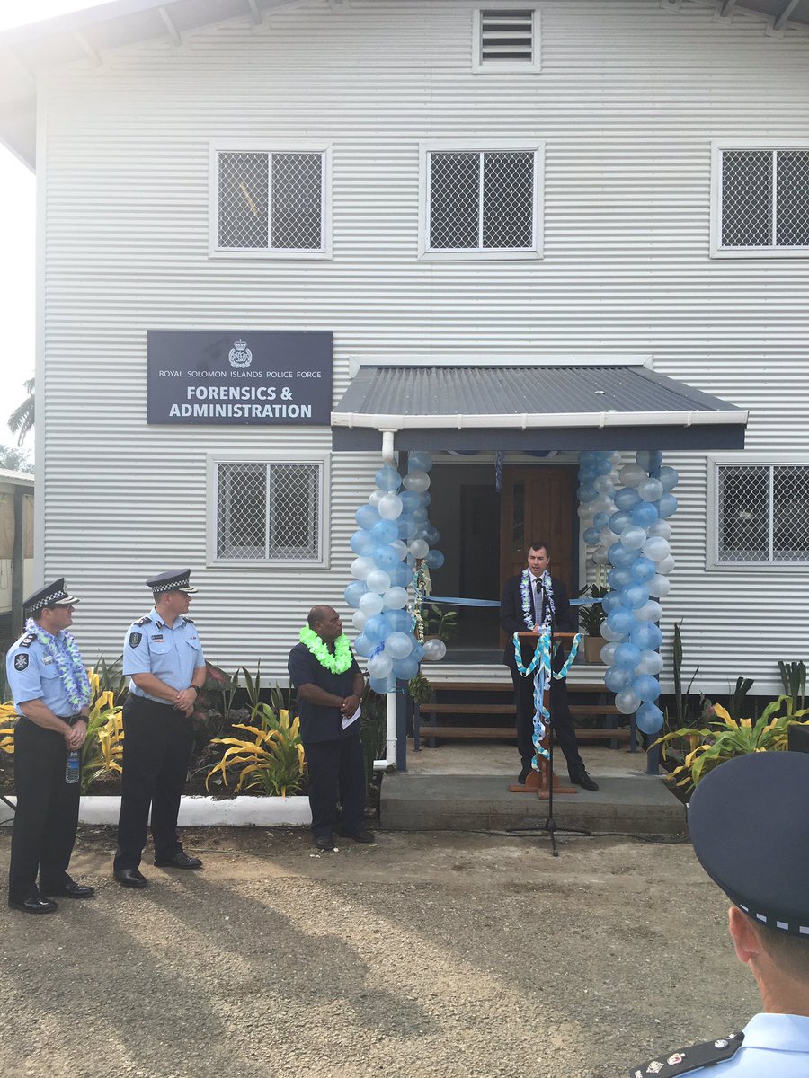 CmdrTanti5's tweet photo. @CmdrRamsi - #RAMSI farewell parade and acknowledgements and last piece of infrastructure work #Helpemfren #SIPDP @AusFedPolice ๐ธ๐ง ๐ฆ๐บ https://t.co/3PH5UBTYju