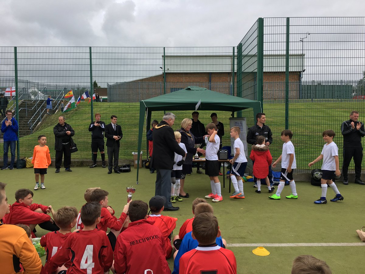 PFPSMissBirchal's tweet photo. Second place in The Runcorn Cup! @PFPSMrsWhit @PFPSHead 🏆🥈⚽️🥅 https://t.co/EsQnXOT0jV
