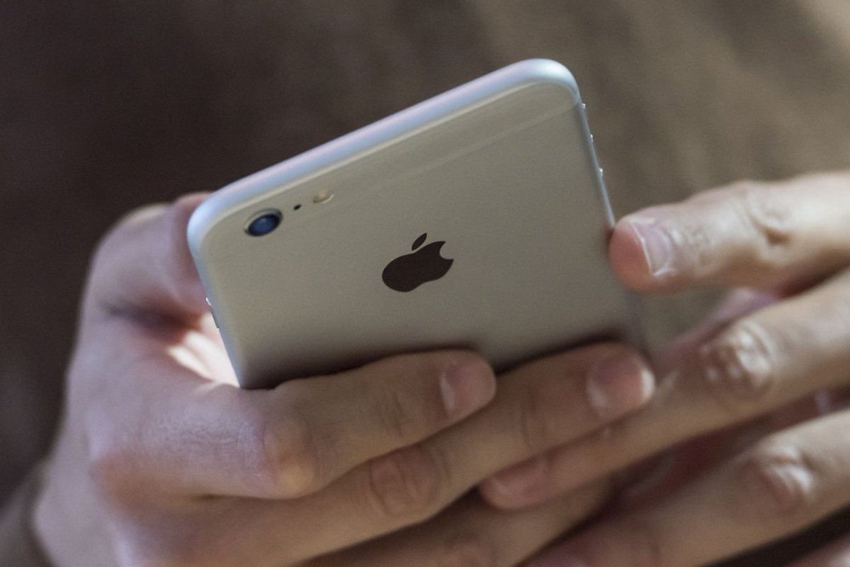 CannaAudience's tweet image. A Decade of iPhone Evolution (Infographic) dlvr.it/PR0Lpk #_Apple_