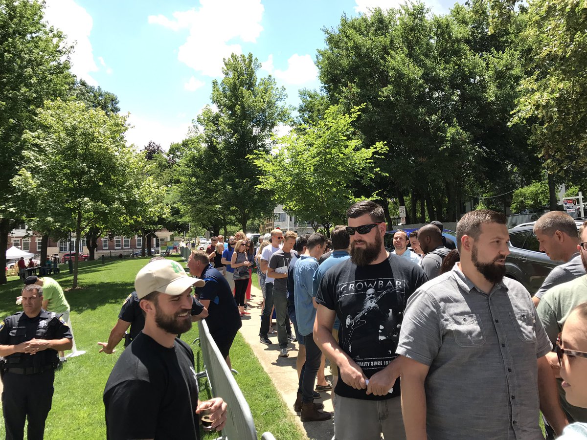 BrewFestAV's tweet photo. @cityofStCharles @STCHistoryMus @tricitybrewfest we couldn't have had better weather for the crowd! See you in 2018! https://t.co/160yQjzp2A