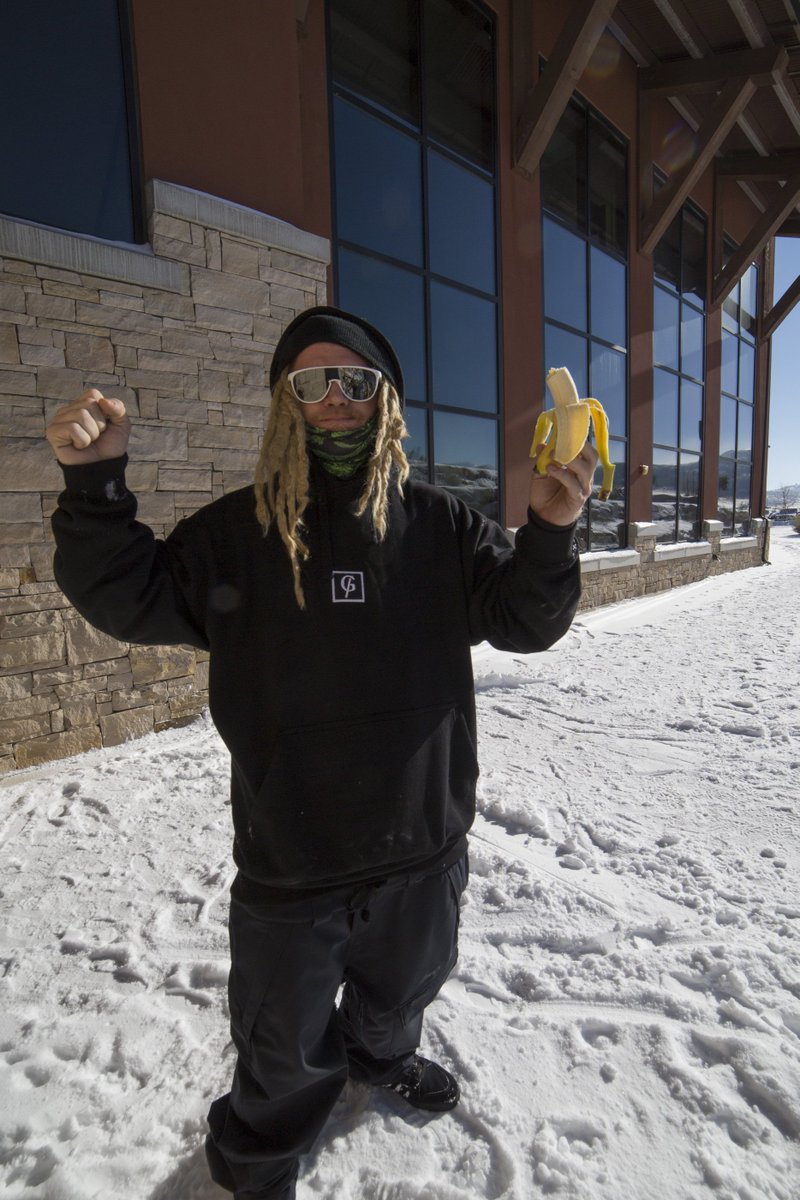 armadaskis's tweet photo. Shits Bananas @TannerHall https://t.co/cIovK1tNeq