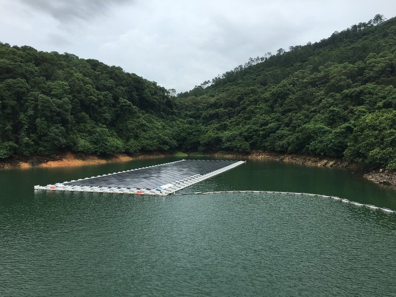 GPUKpictures's tweet photo. It's #climatehope day today! This is the first pilot floating #solar system in Hong Kong with a capacity of 100kW #renewables #SolarEnergy https://t.co/WCbIvI75L2