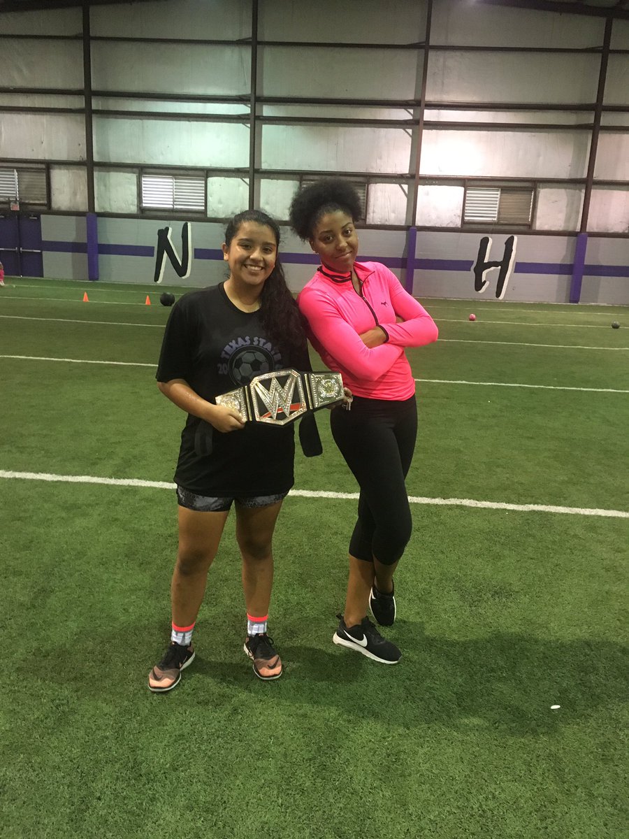 jboyd_k's tweet image. Looking forward to what this Fr, Mi'a Lila, today's WonderWoman will bring to the table #lufkinU #LadyPack