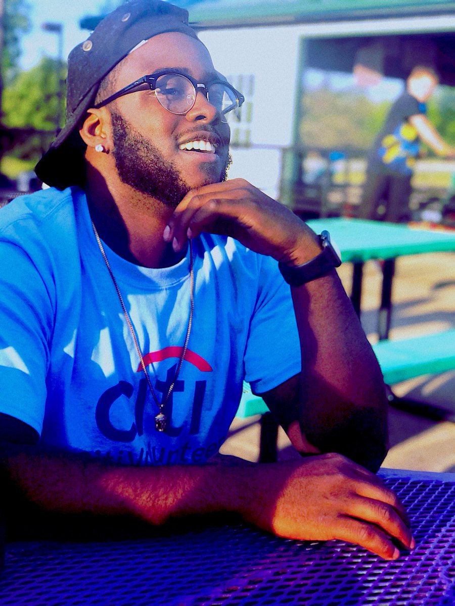 TheReal_Tony2's tweet photo. #buffaloniansbreaktheinternet 😏🤷🏾‍♂️ https://t.co/HLjs9Ox4Q4