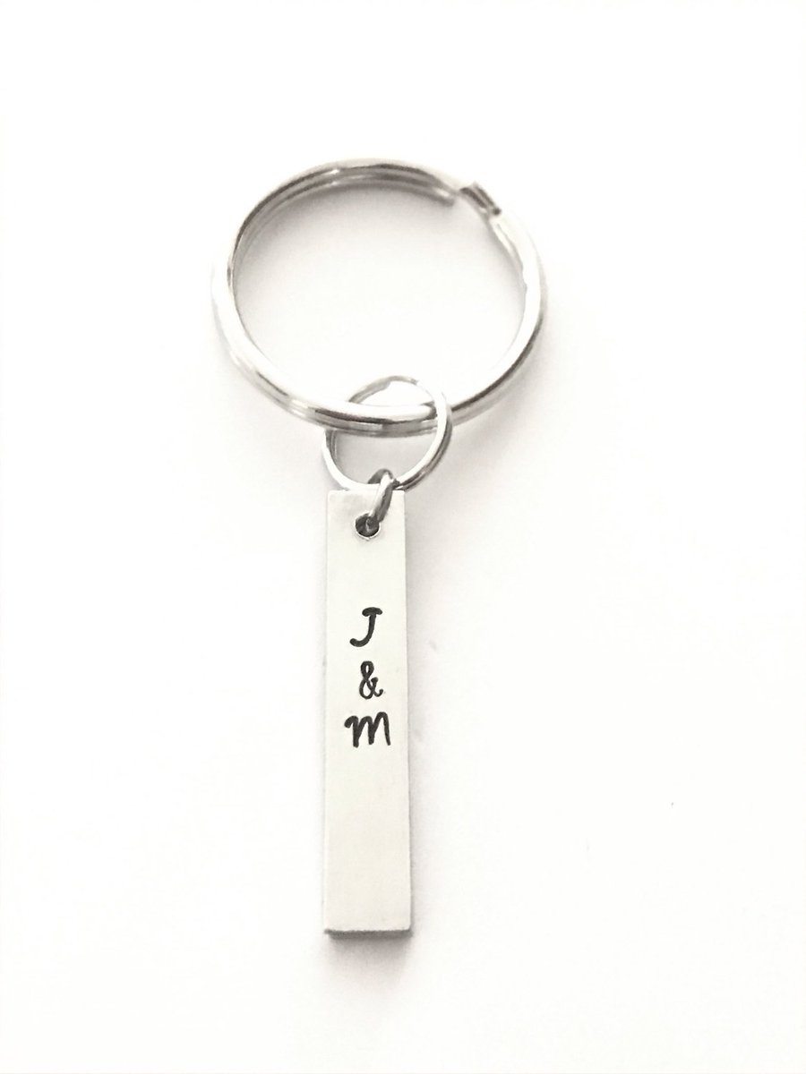 rhumphrie2's tweet image. Key Chain, Custom Key Chain, Anniversary Hand-stamped key c… tuppu.net/417acb79 ##pottiteam #CustomizedKeyChain