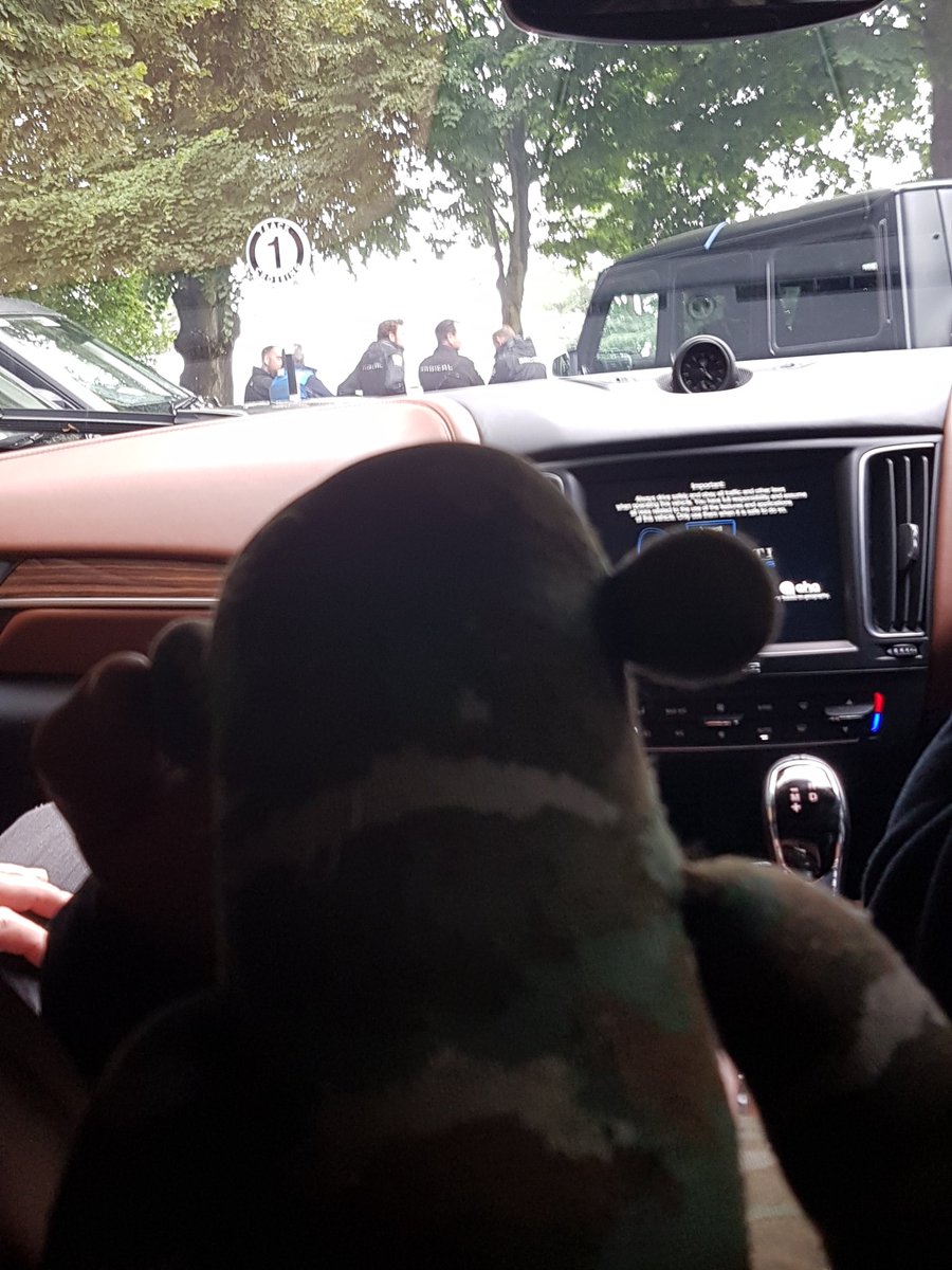 SM_02_013's tweet photo. I'm going up the hill #MMFOS #monkeymission https://t.co/wLlJacNMQv