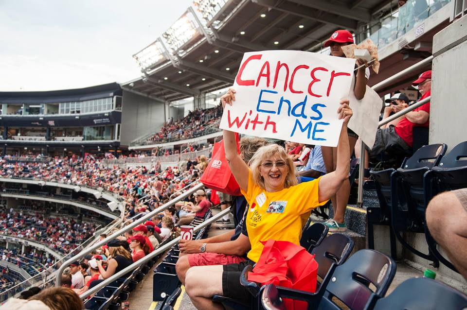 LightTheNightDC's tweet photo. #ThrowBackThursday to Light The Night 2014! #cancerendswithme
#walk4lls https://t.co/BpODqaSXGK