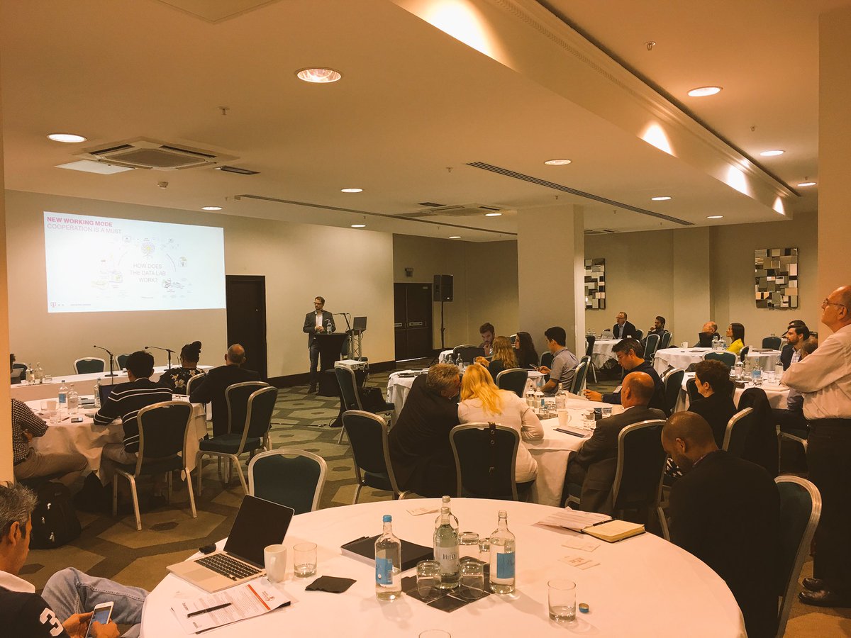 R.Schwaiger from DTAG Chief Data Office explaining agile approach to #bigdata via #SmartDataLab &amp; #BigDataCenter #London #telekomwall